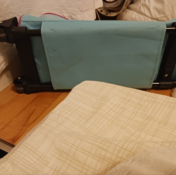 Rolling duffle bag - Picture 2 of 4